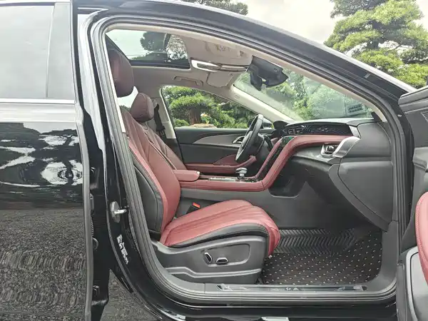 Hongqi H5 2023