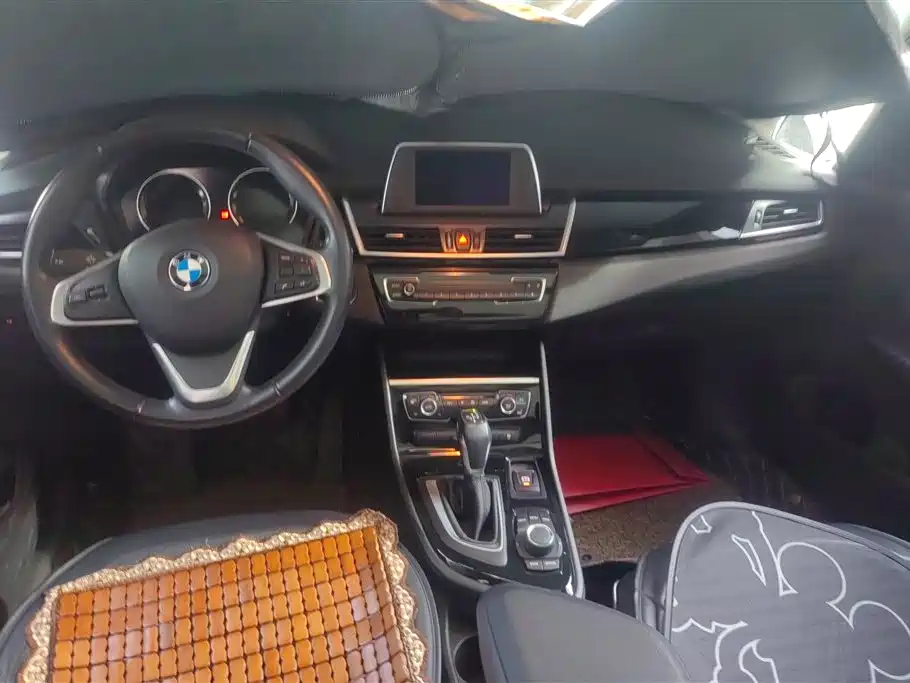 BMW 2 Series Active Tourer 2019 — фото 12