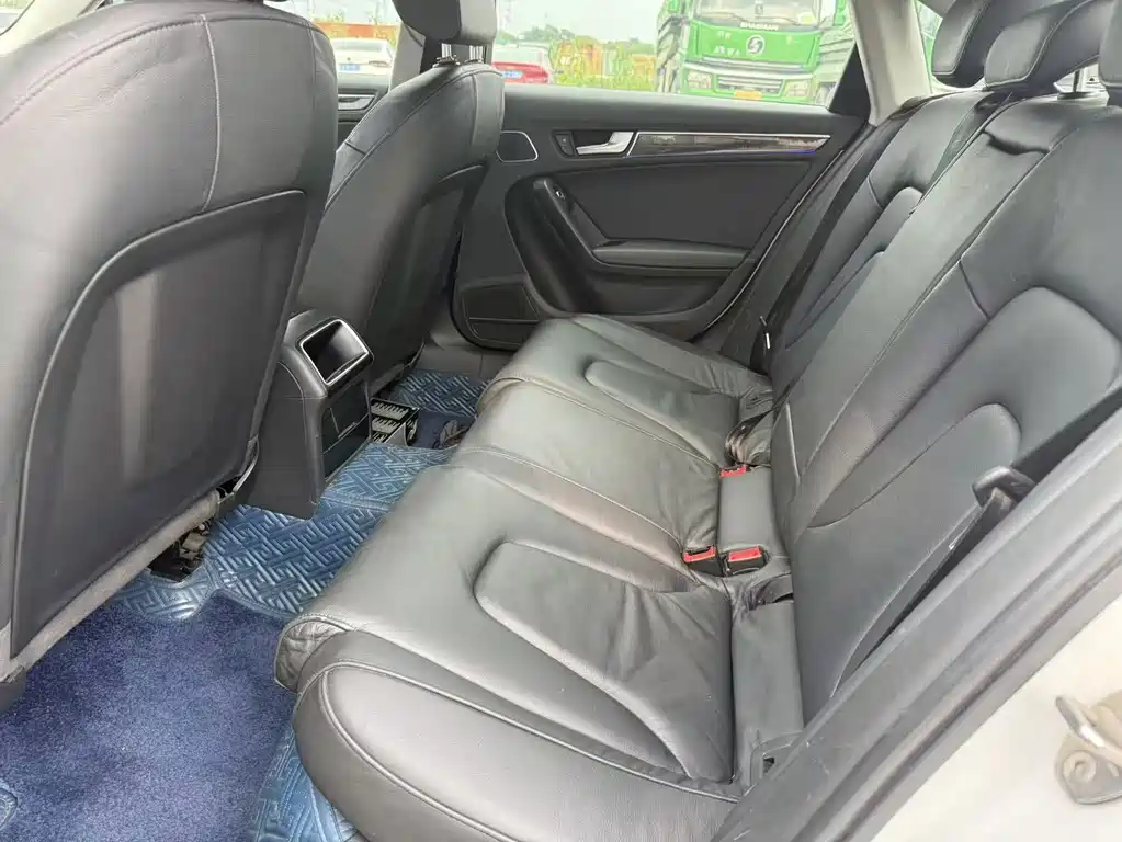 Audi A4L 2014
