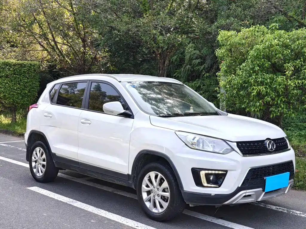 BAIC Senova X35 2016 — фото 3