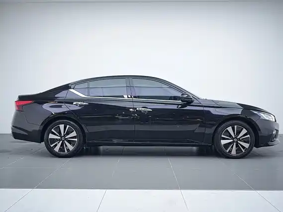 Nissan Teana 2022 — фото 5