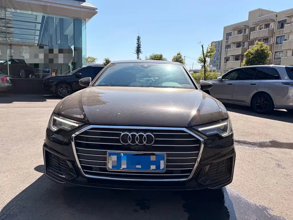 Audi A6L 2022