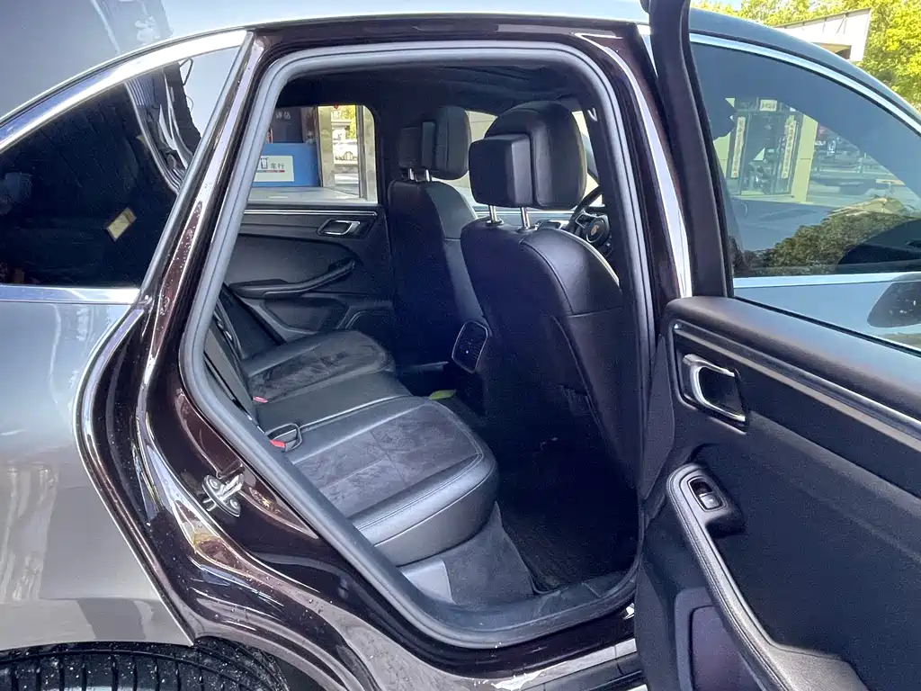 Porsche Macan 2019 — фото 18