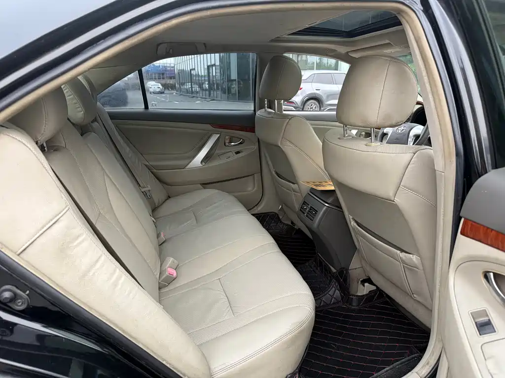 Toyota Camry 2008 — фото 16
