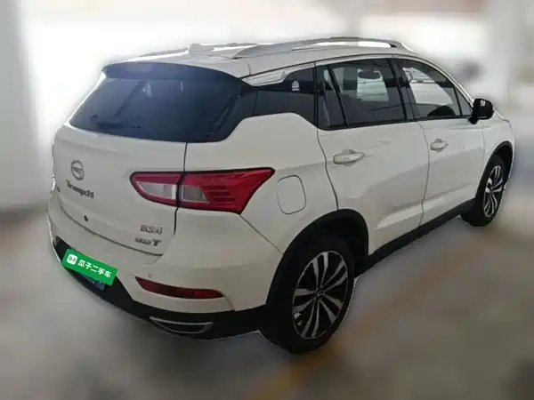 GAC Trumpchi GS4 2016