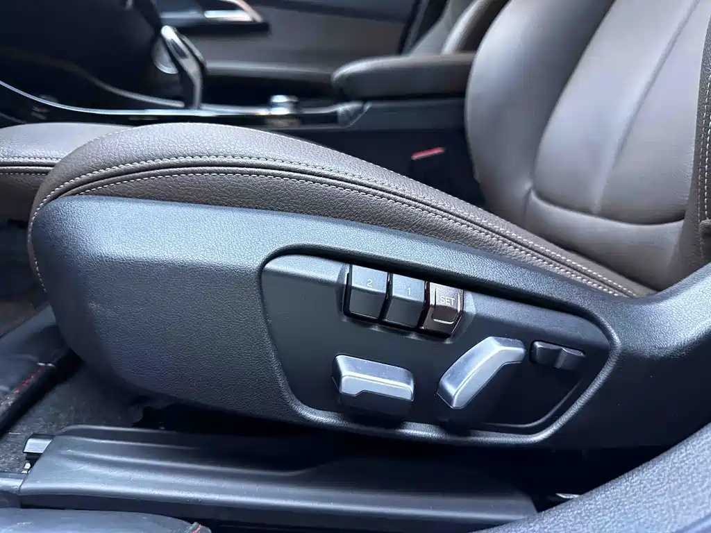 BMW 1 Series 2020 — фото 18