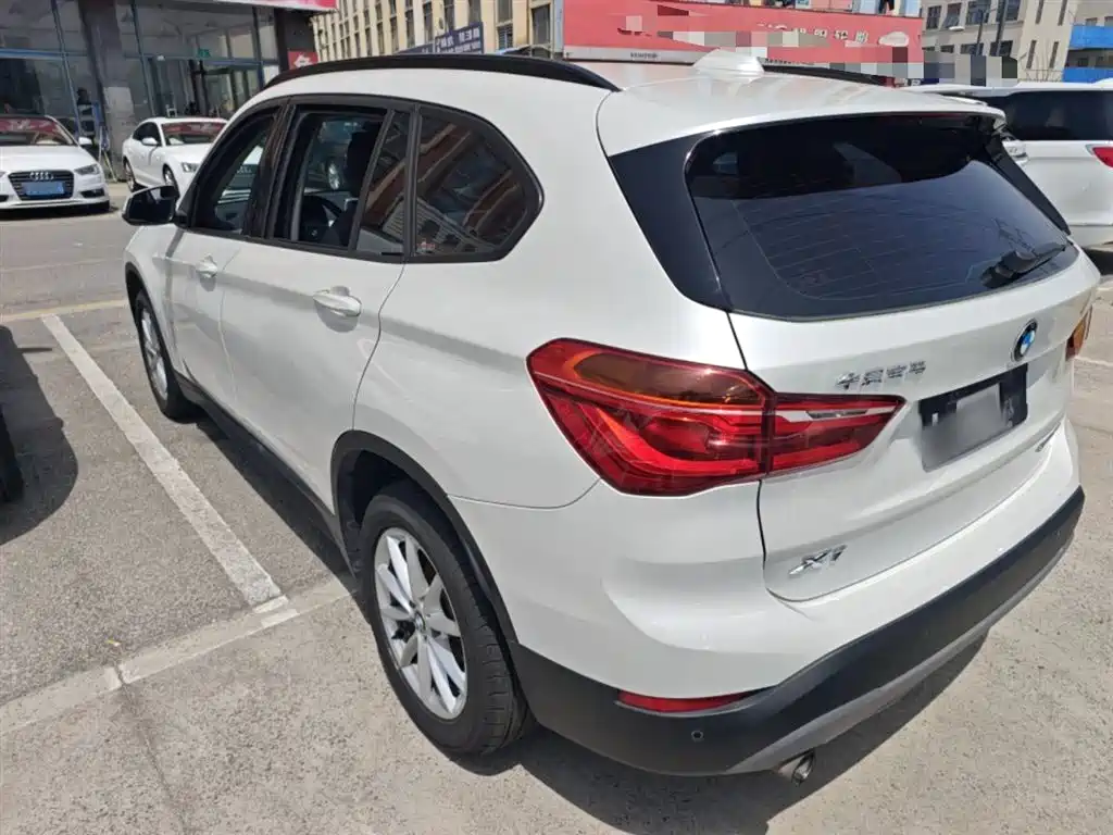 BMW X1 2019 — фото 5
