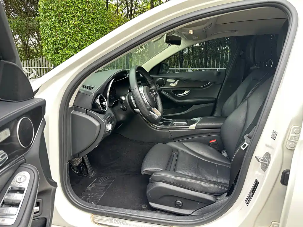 Mercedes-Benz C-Class 2019