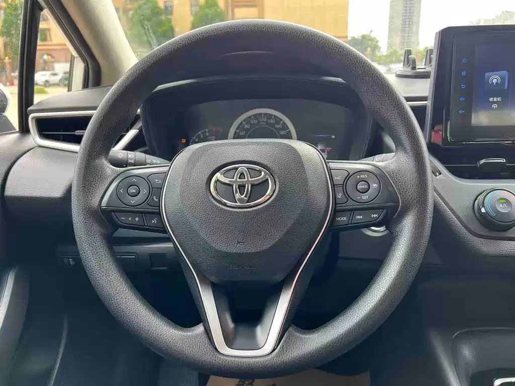 Toyota Corolla 2023 — фото 15