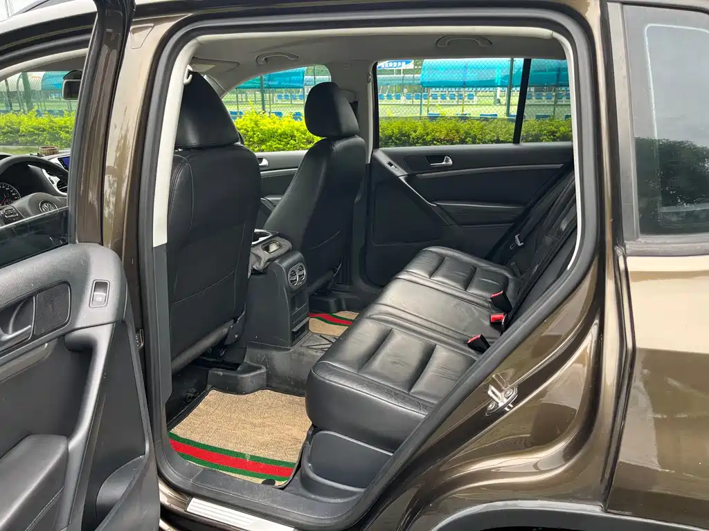 Volkswagen Tiguan 2015 — фото 9