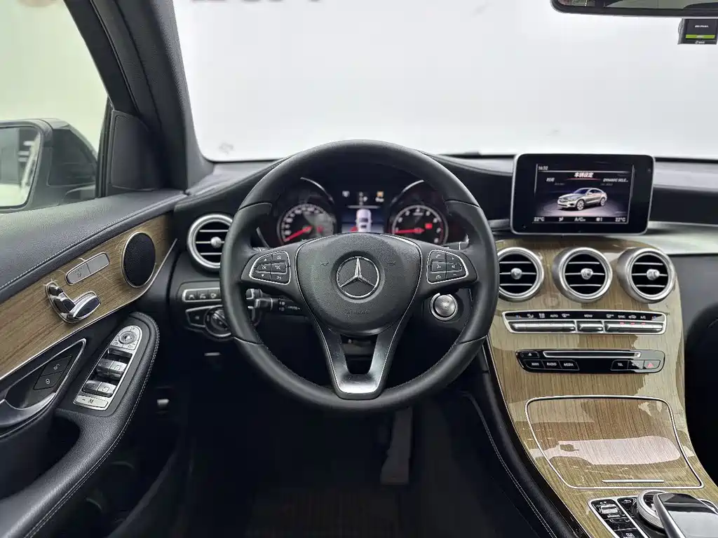 Mercedes-Benz GLC Coupe 2018 — фото 8