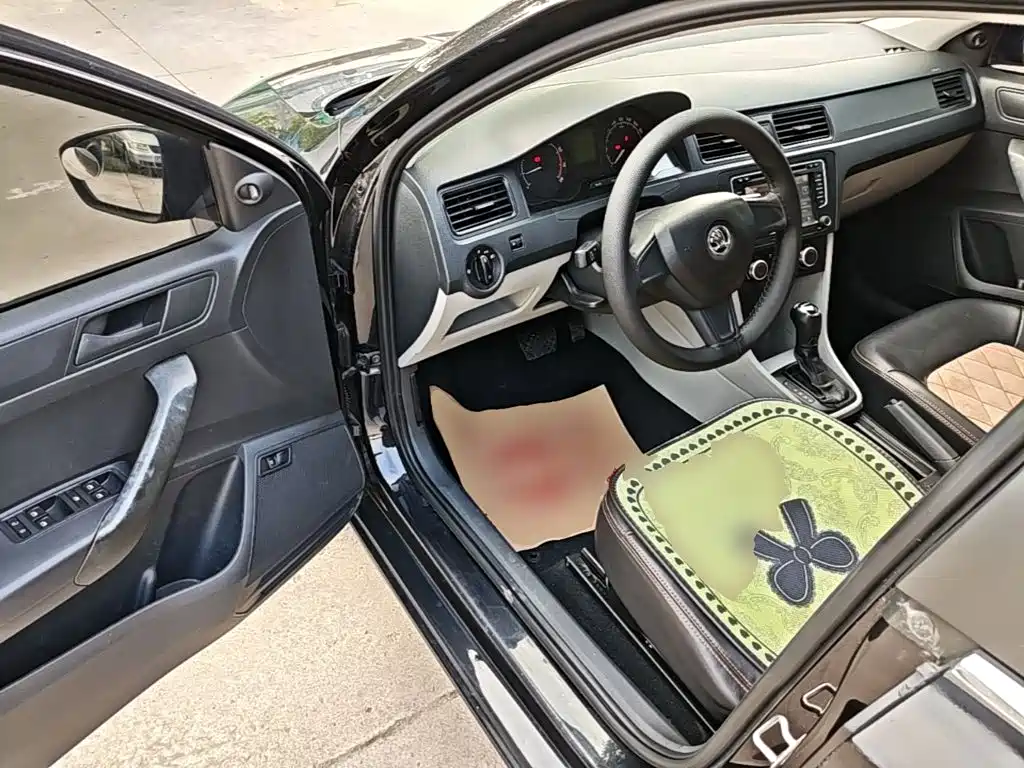 Skoda Rapid 2016 — фото 16