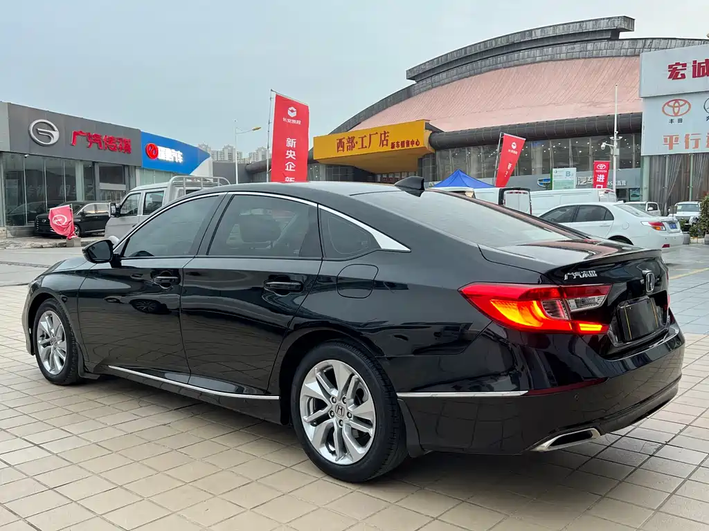 Honda Accord 2020 — фото 20
