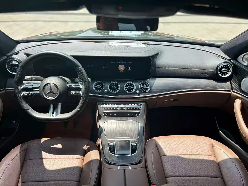 Mercedes-Benz E-Class 2022 — фото 6