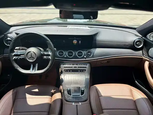 Mercedes-Benz E-Class 2022