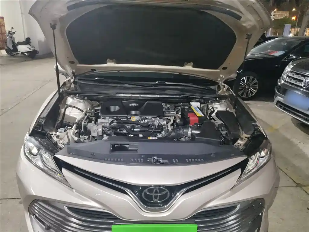 Toyota Camry 2020 — фото 16