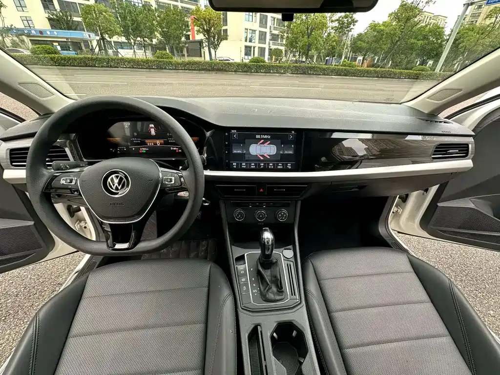 Volkswagen Lavida 2022