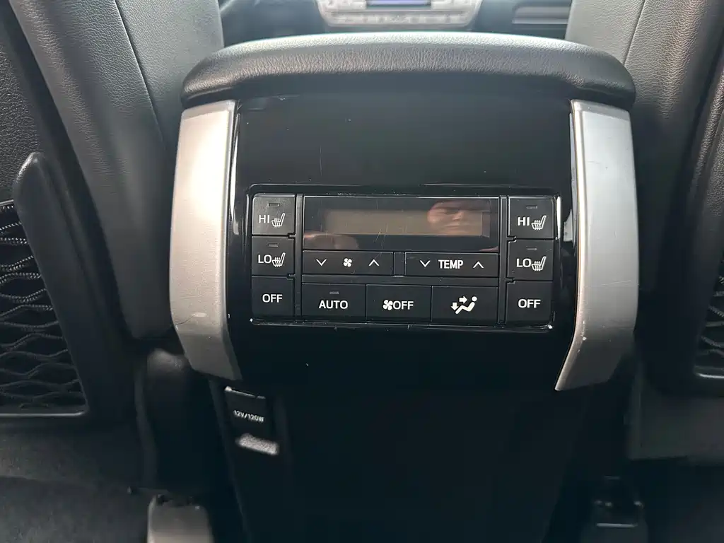 Toyota Prado 2020 — фото 12