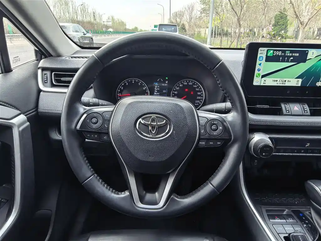 Toyota Wildlander 2023 — фото 18