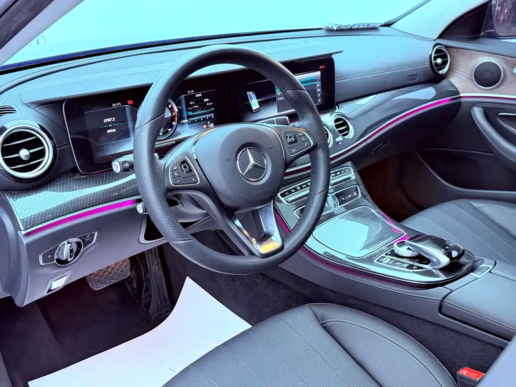 Mercedes-Benz E-Class 2017 — фото 10