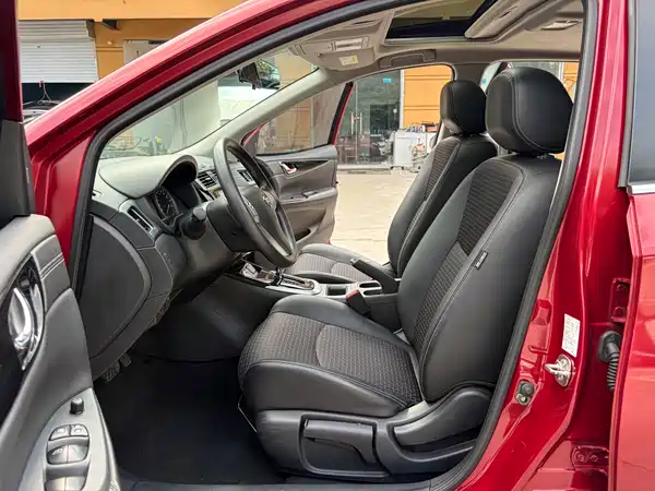 Nissan Tiida 2017