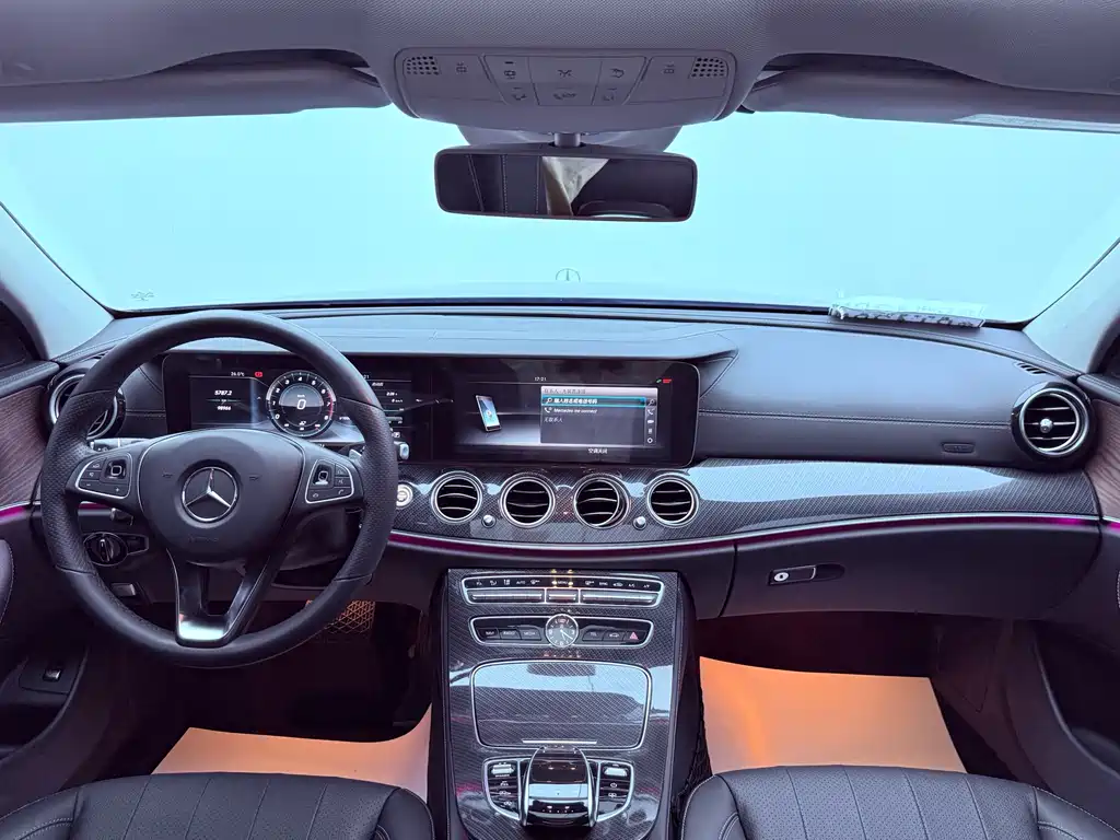 Mercedes-Benz E-Class 2017 — фото 16