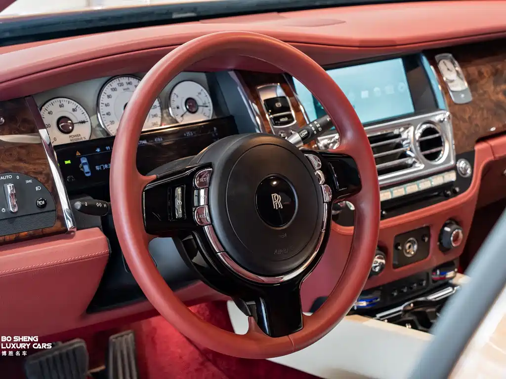 Rolls-Royce Ghost 2013 — фото 21