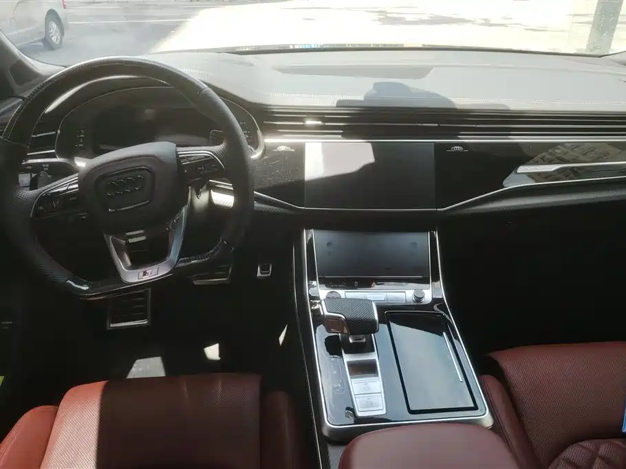 Audi SQ7 2025 — фото 12