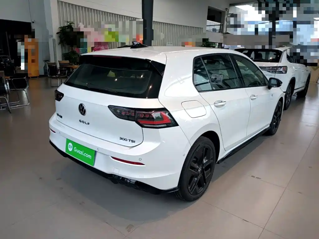 Volkswagen Golf 2025
