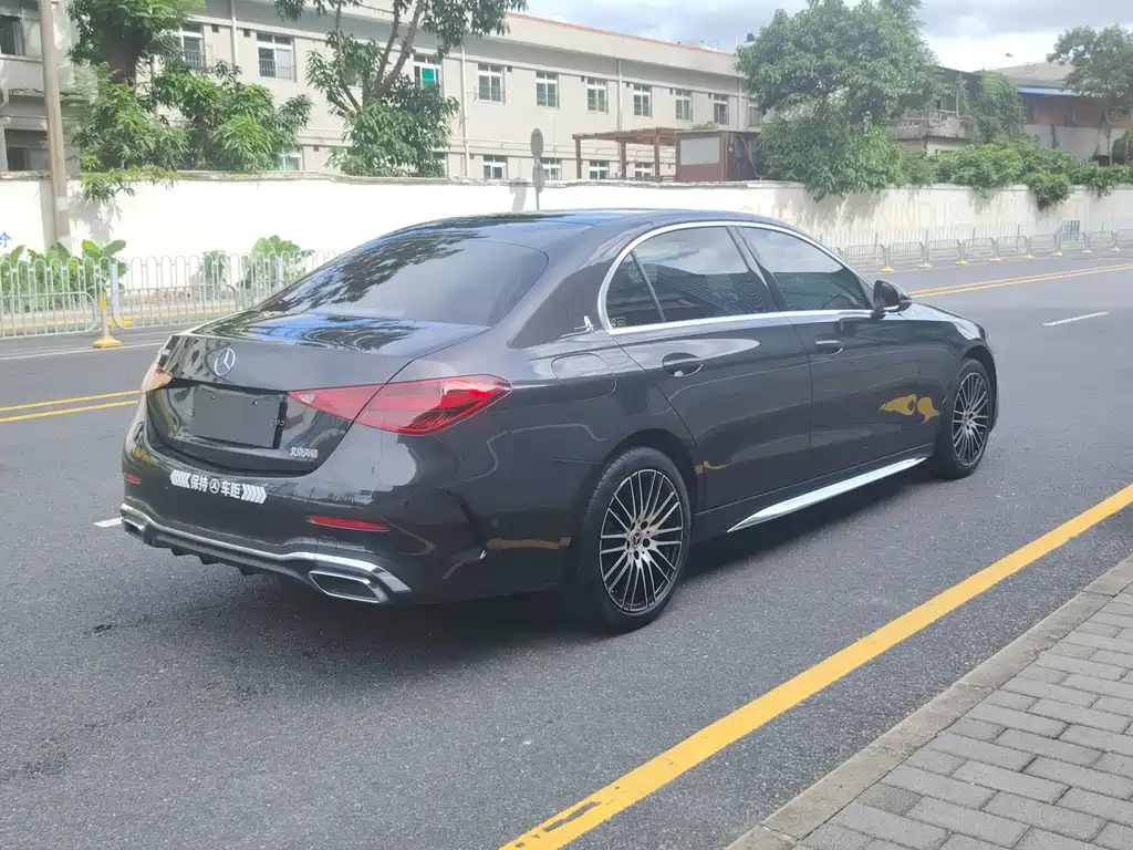 Mercedes-Benz C-Class 2024 — фото 10
