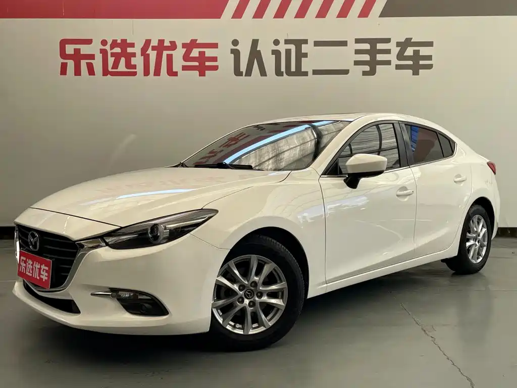 Mazda 3 Axela 2019 — фото 1
