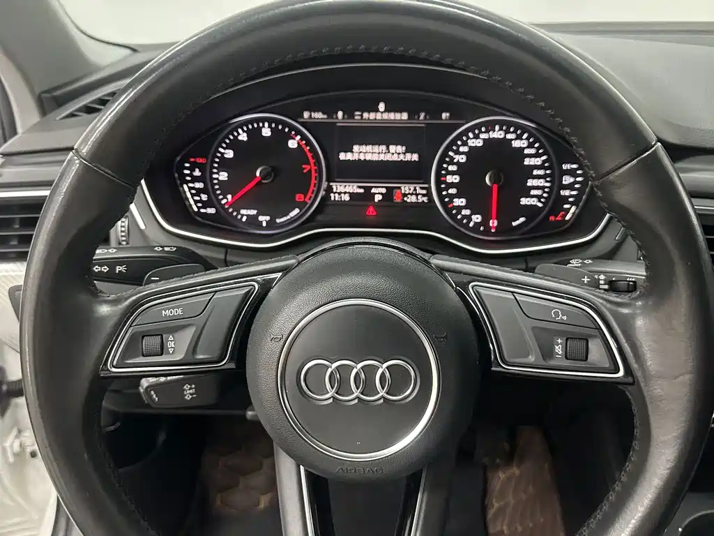 Audi A4L 2017 — фото 10