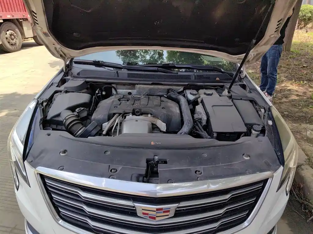 Cadillac XTS 2018 — фото 11