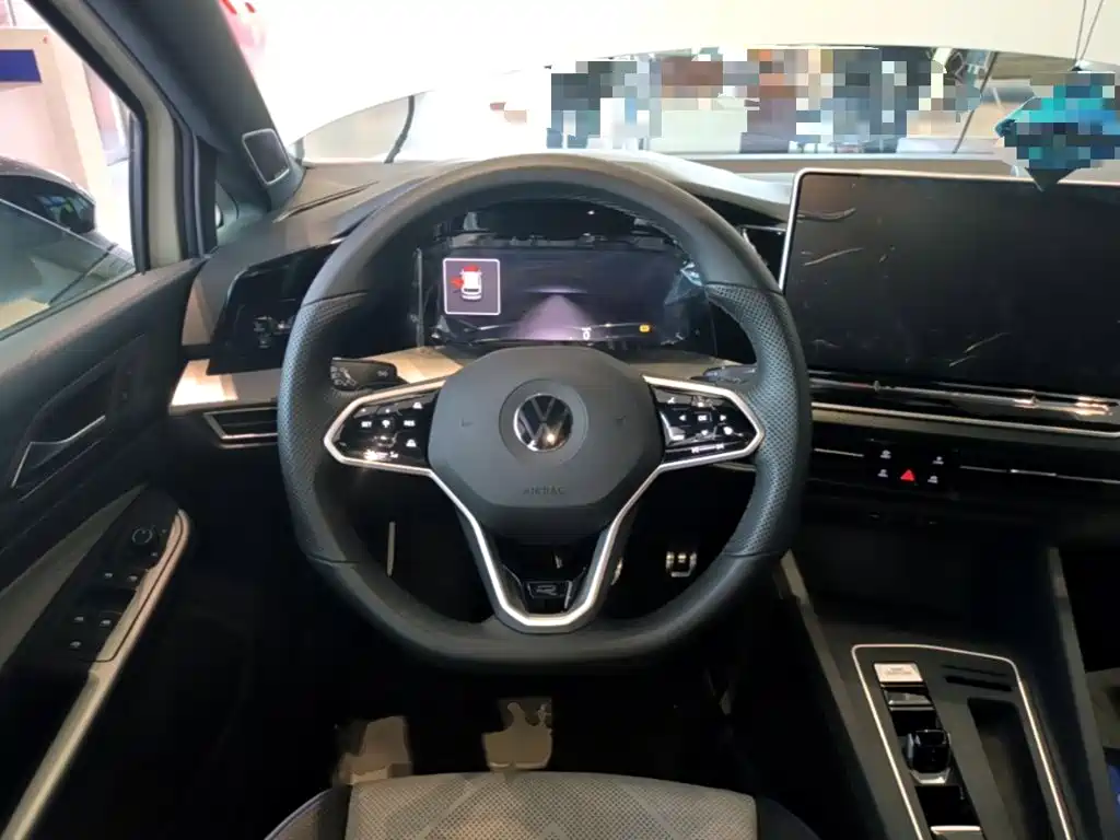 Volkswagen Golf 2025