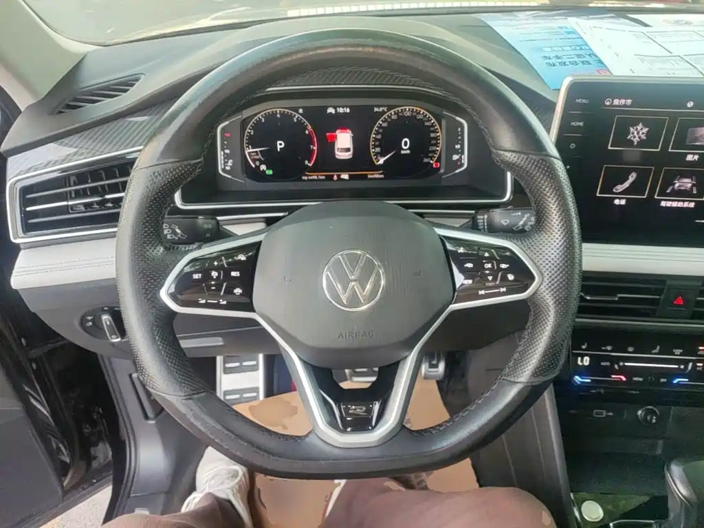 Volkswagen Tiguan L 2022 — фото 11