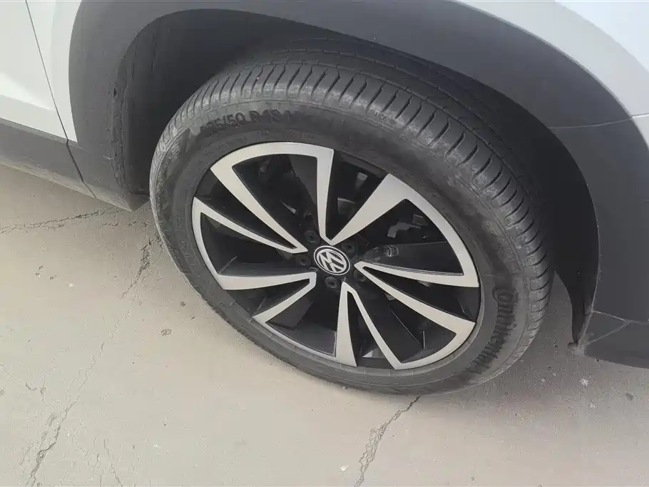 Volkswagen Tharu 2020
