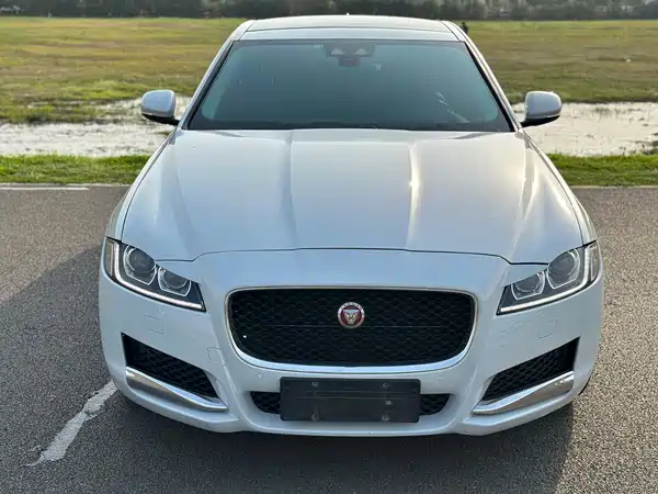 Jaguar XFL 2018
