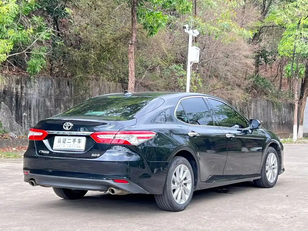 Toyota Camry 2023 — фото 9