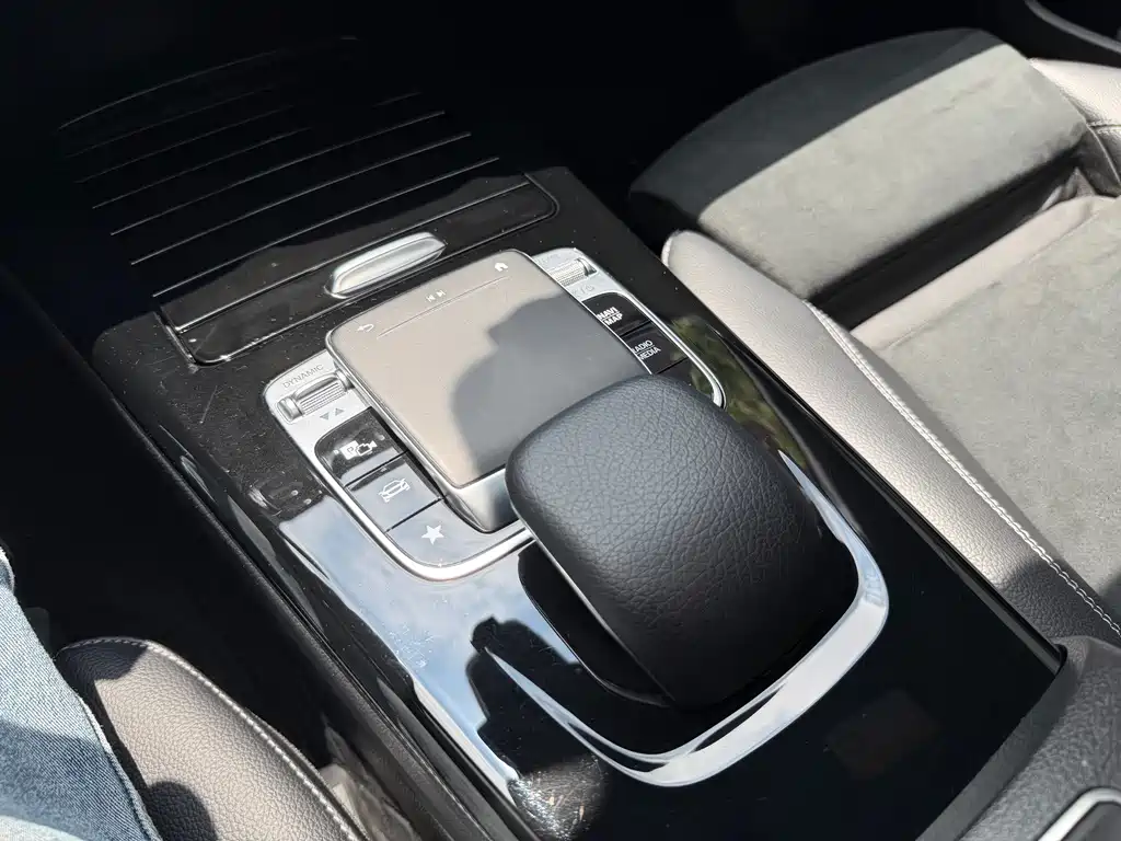 Mercedes-Benz A-Class 2019 — фото 15