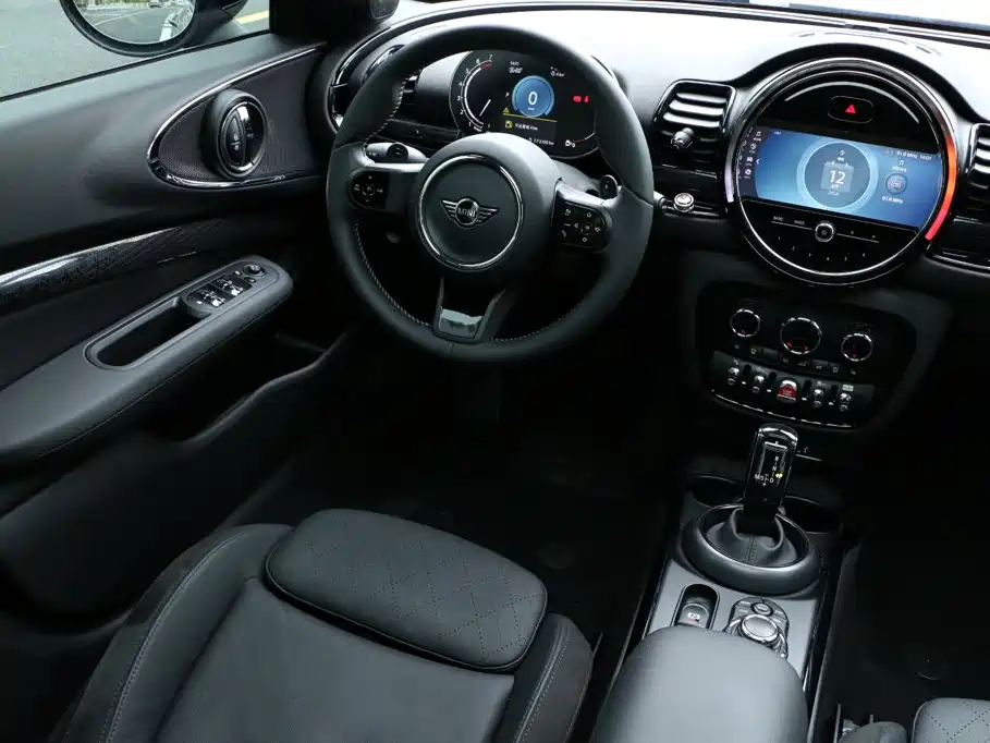 MINI Clubman 2023 — фото 13