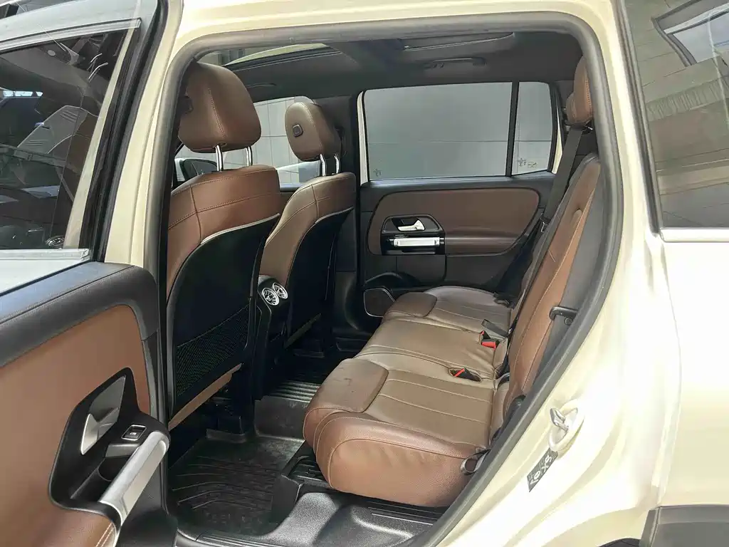 Mercedes-Benz GLB 2021 — фото 18