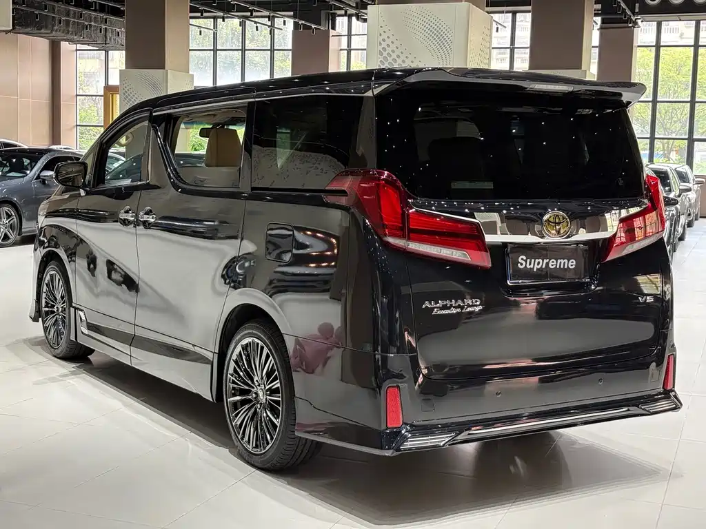 Toyota Alphard 2015 — фото 9