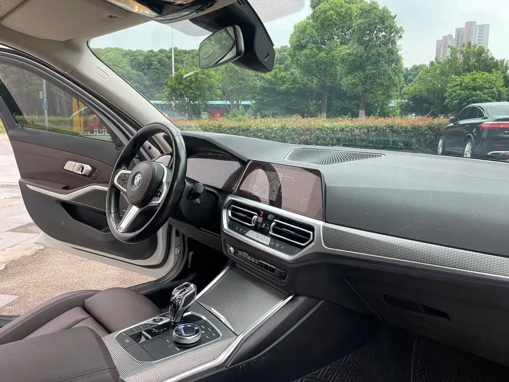 BMW 3 Series 2020