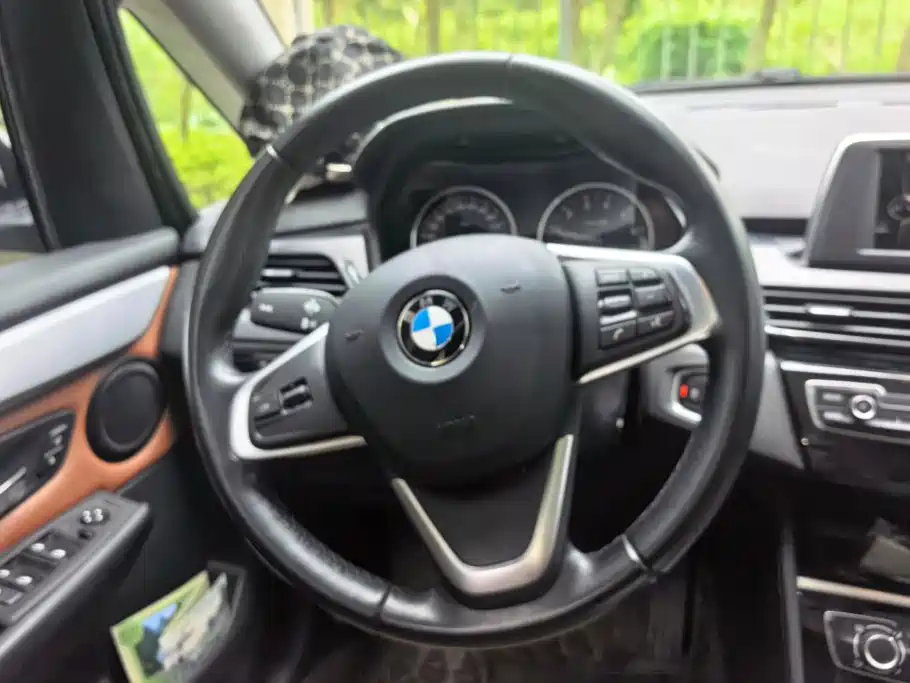 BMW 2 Series Station Wagon 2016 — фото 14