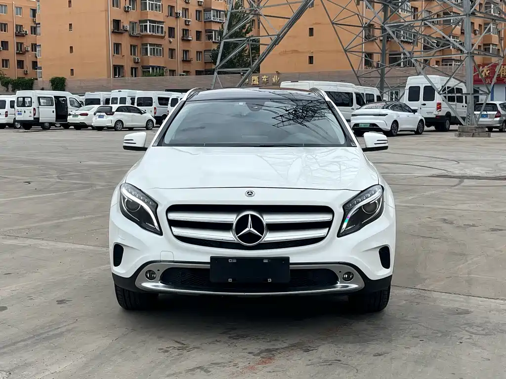 Mercedes-Benz GLA 2015