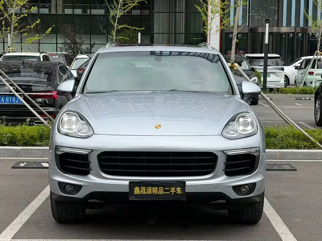 Porsche Cayenne 2015 — фото 2