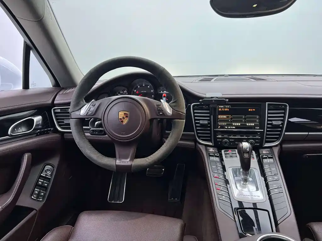 Porsche Panamera 2016 — фото 27
