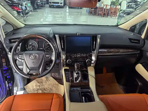 Toyota Alphard 2022