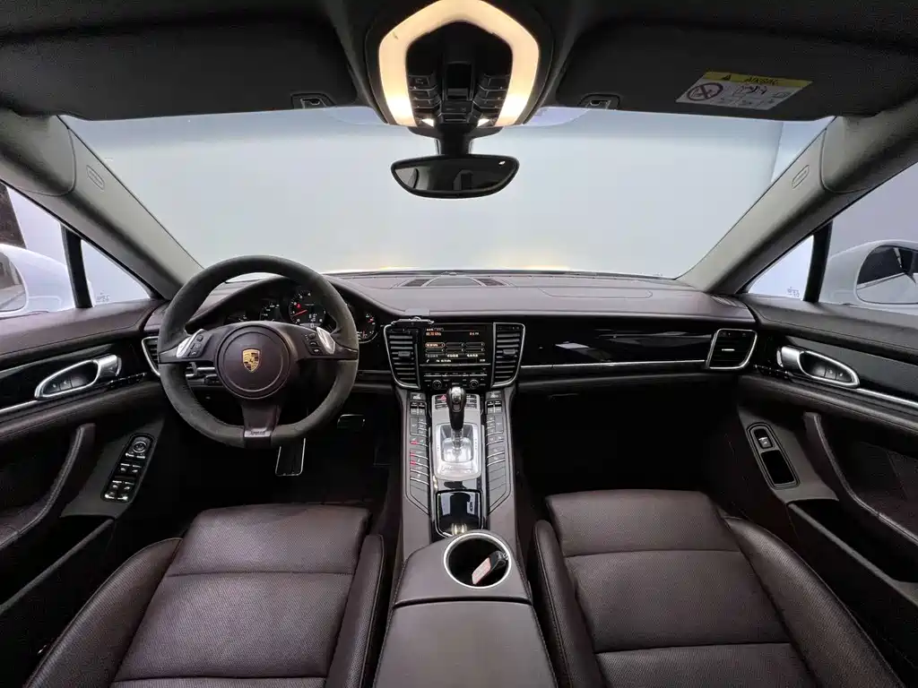 Porsche Panamera 2016 — фото 26