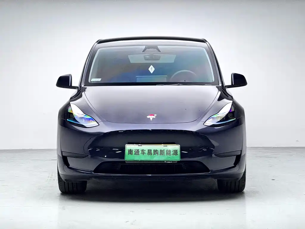 Tesla Model Y 2025 — фото 2